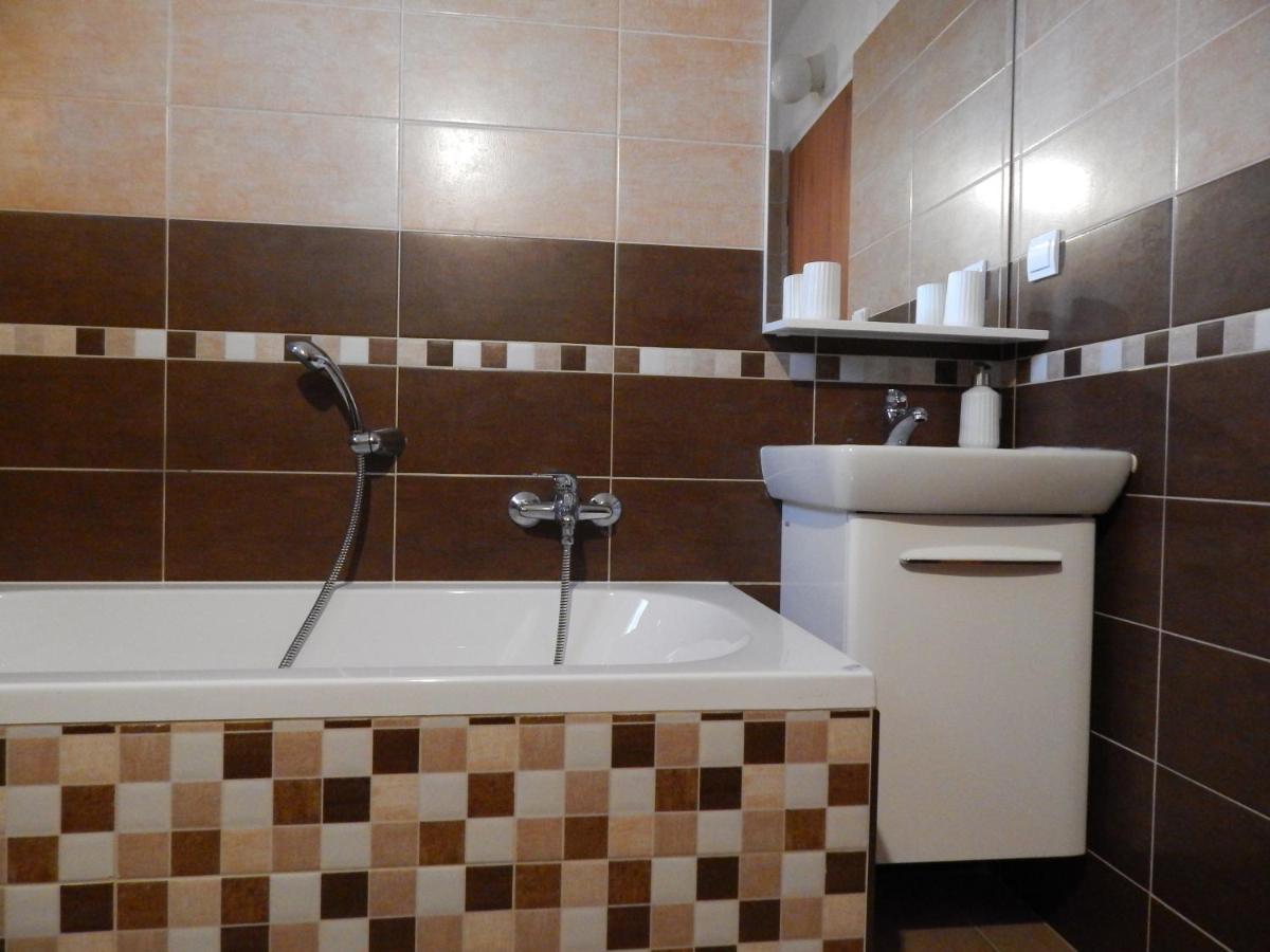 Privat Severka Pavcina Lehota  Luaran gambar